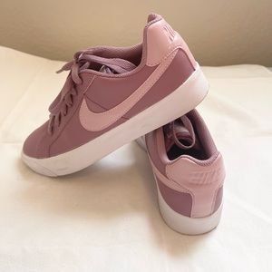 Woman’s shoes Size 7 - Nike Court Royale AC Plum Dust